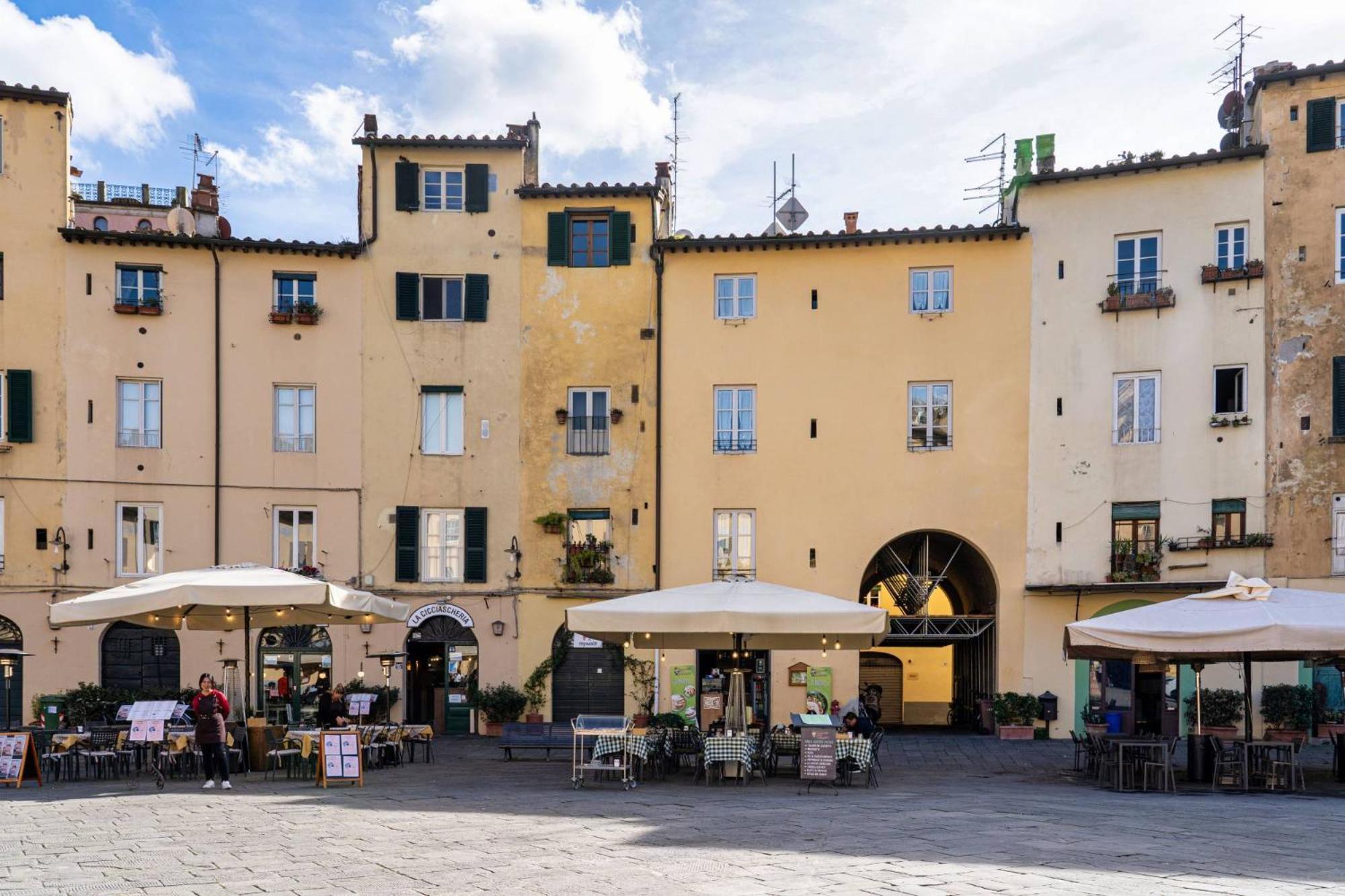 La Dimora Nell'Anfiteatro Hotel Lucca Exterior foto